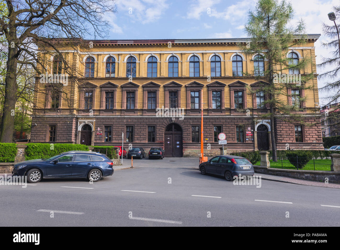 L'école élémentaire et secondaire du nom de Nicolas Copernic à Cieszyn ville frontière en voïvodie de Silésie de Pologne Banque D'Images
