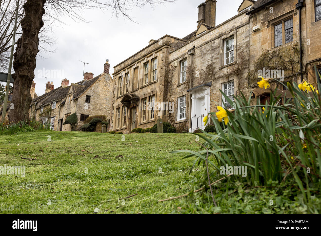 Architecture de Burford, un beau village médiéval dans l'Oxfordshire, Angleterre. Banque D'Images