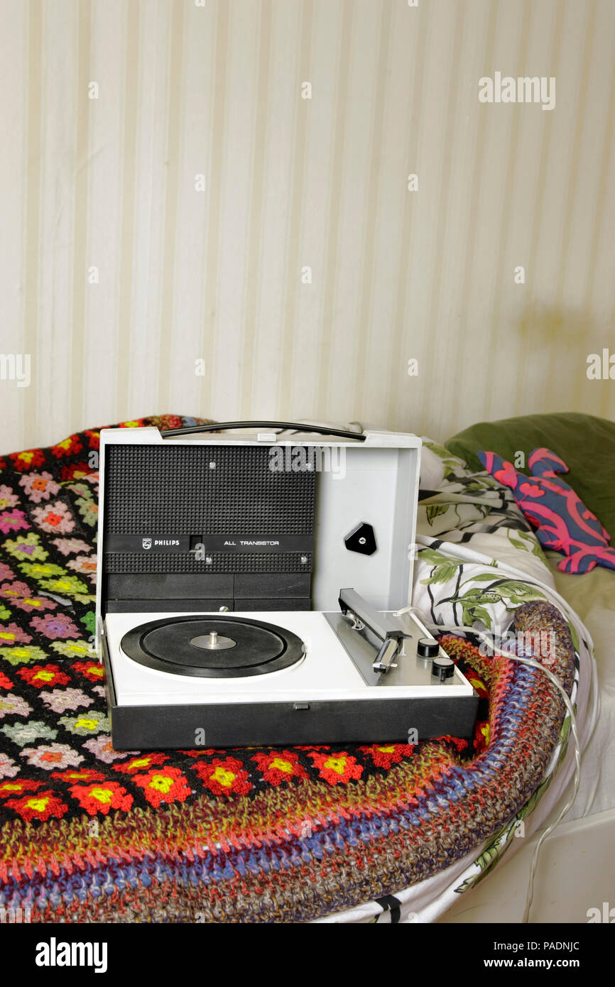Record Player dans une chambre Banque D'Images
