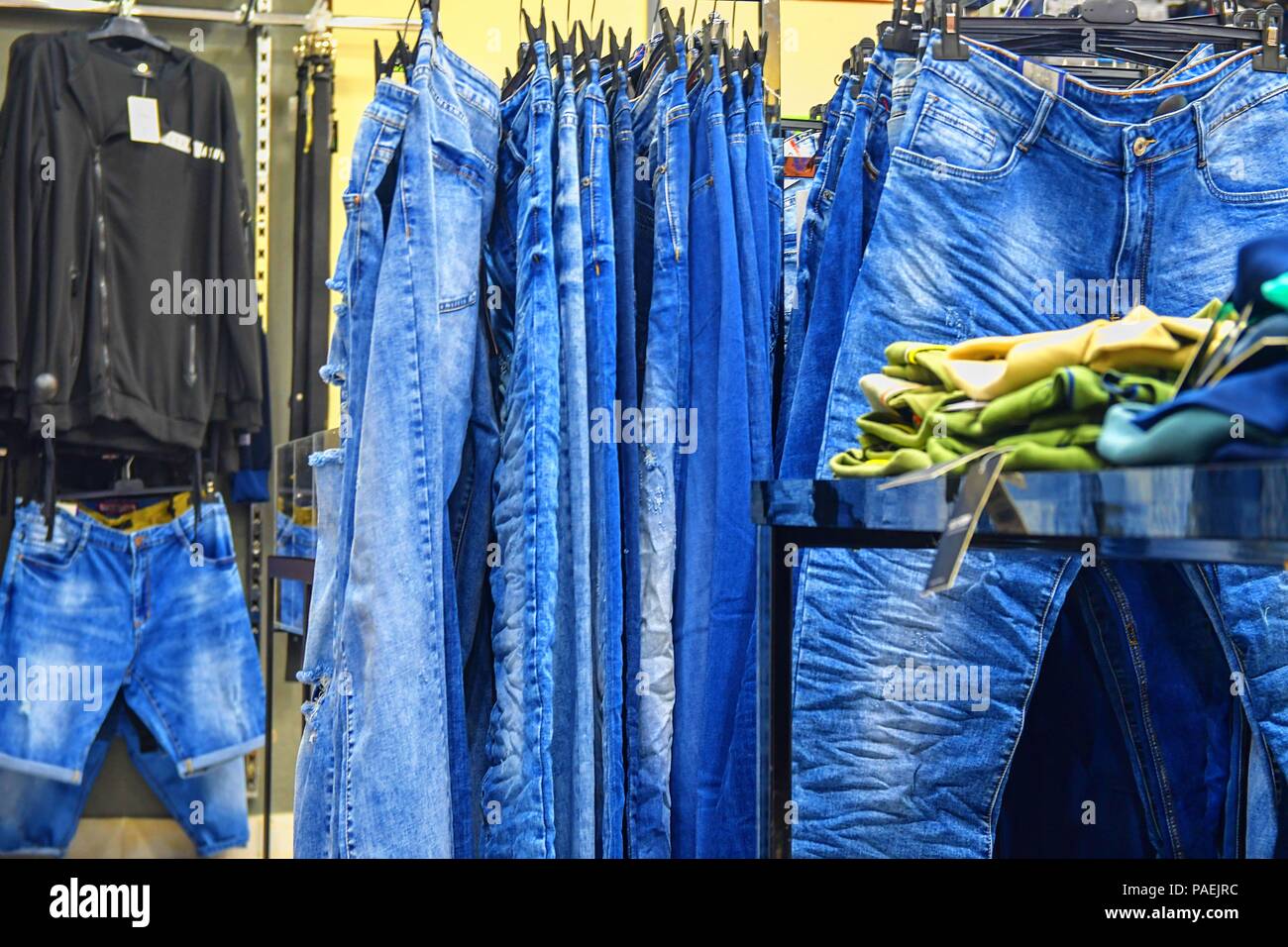 Magasin jeans bleu new arrivals