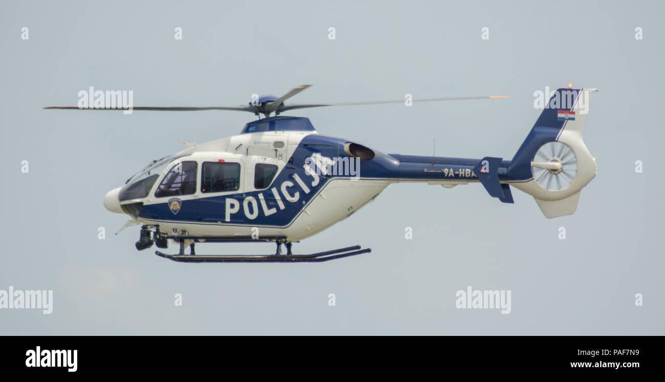 L'hélicoptère de la police croate Airbus H135 Banque D'Images