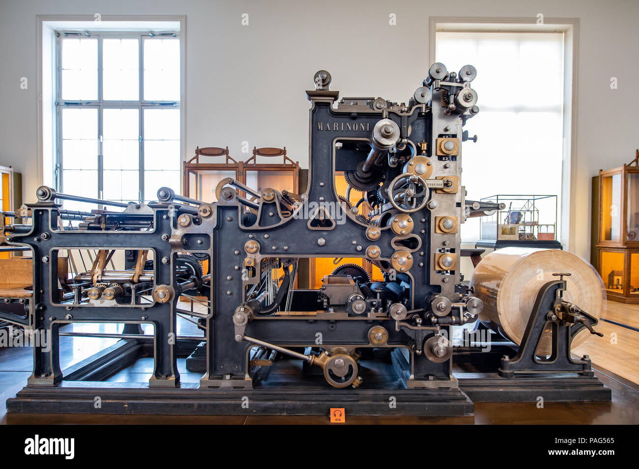 Rotative machine à imprimer et son dossier, 1883 Photo Stock - Alamy