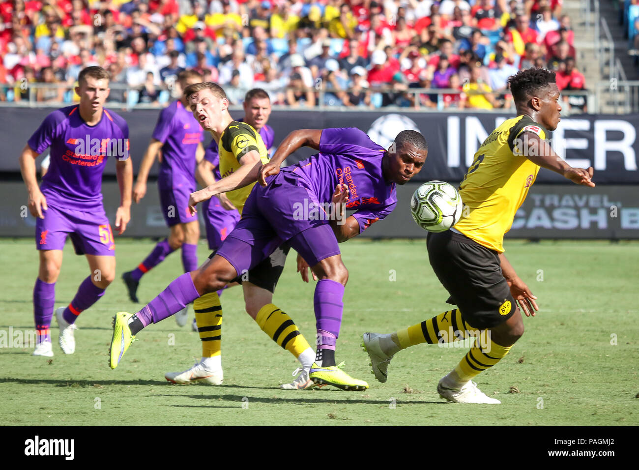 Charlotte, Caroline du Nord, USA. 22 juillet, 2018. Liverpool Sheyi Ojo lors d'un match de Coupe des champions internationaux de Bank of America Stadium à Charlotte, NC. Du Borussia Dortmund Bundesliga allemande battre Liverpool de l'English Premier League 3 à 1. Crédit : Jason Walle/ZUMA/Alamy Fil Live News Banque D'Images