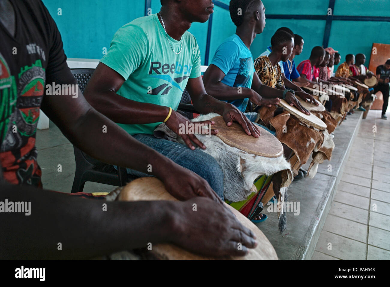Les batteurs de Colombie. San Basilio de Palenque a été déclaré les chefs-d'œuvre du patrimoine oral et immatériel de l'humanité par l'UNESCO et est considéré comme le Banque D'Images