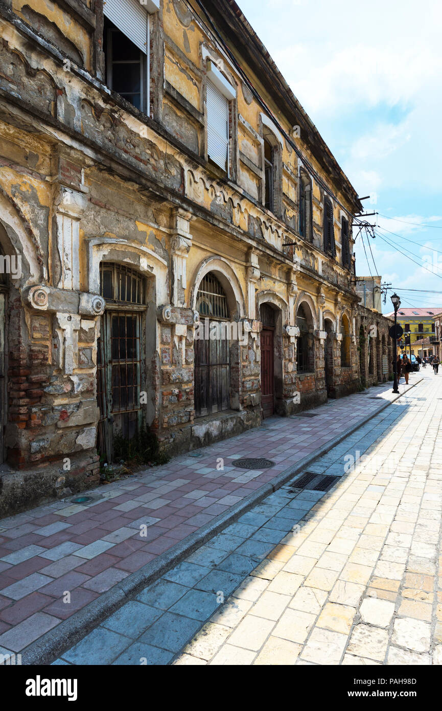 Maisons anciennes, la dégradation du milieu urbain, Shkodra, l'Albanie Banque D'Images