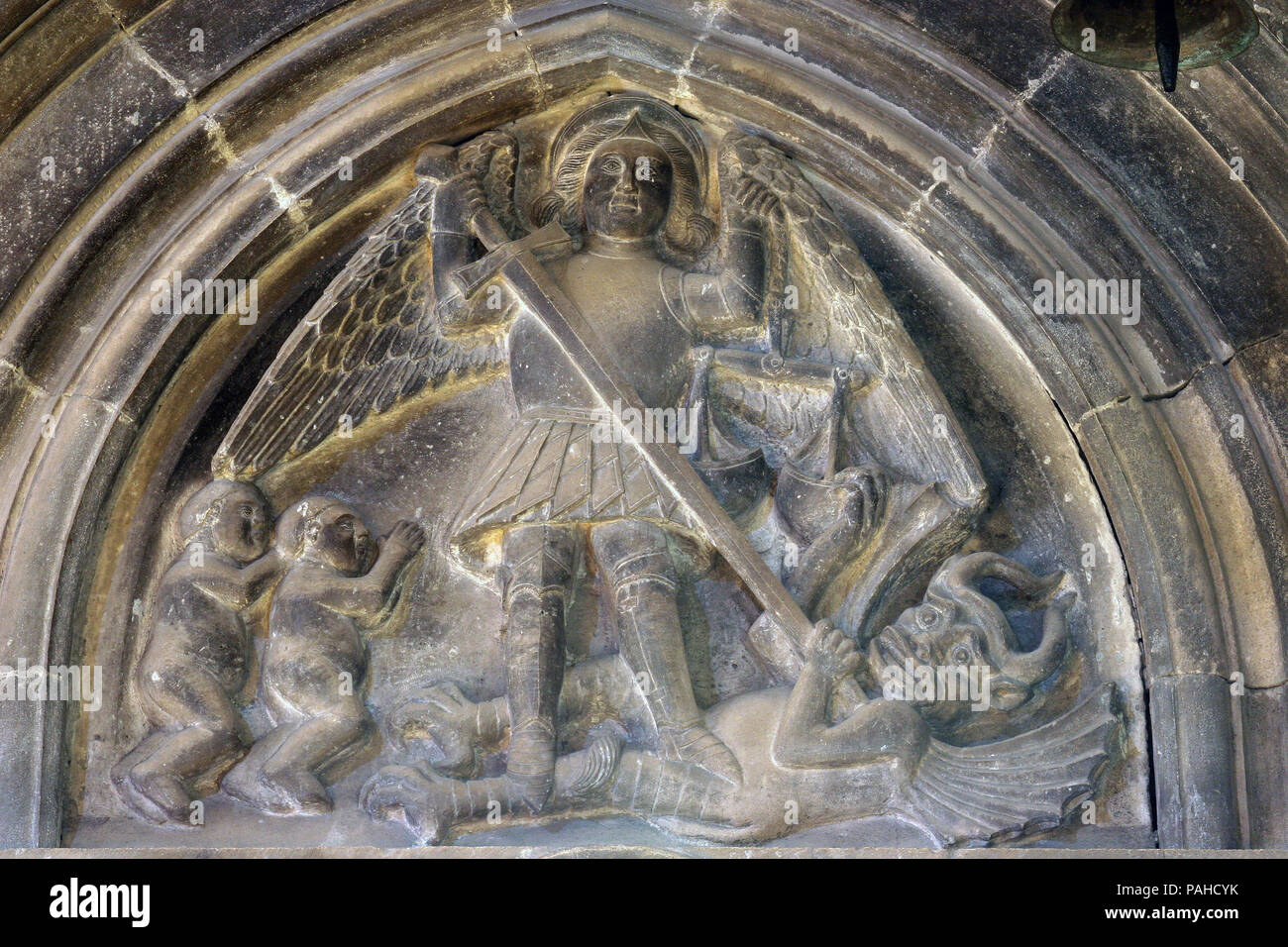 Saint Michel terrassant le dragon, un redressement en l'église Saint Marc à Korcula, Île de Korcula, Croatie Banque D'Images