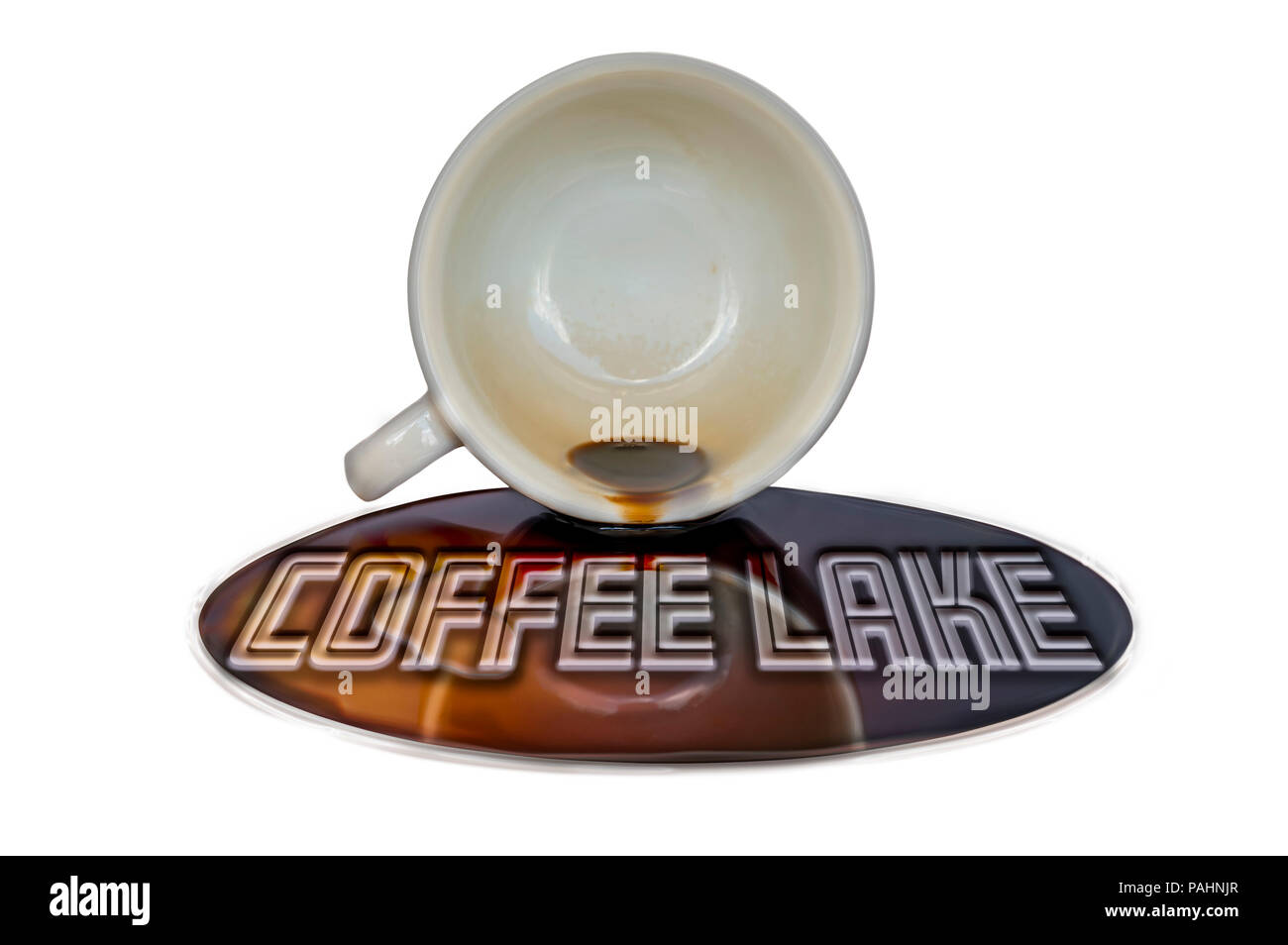 Tasse de café renversée avec l'écriture dans la flaque de café lake Banque D'Images Tasse de café renversée avec l'écriture dans la flaque de café lake Banque D'Images