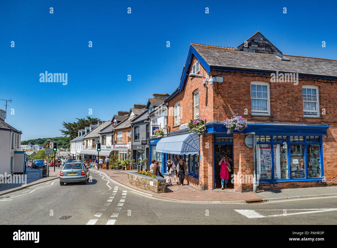7 Juillet 2018 : Bude, Cornwall, UK - Shopping à Lansdown Road, Bude, Cornwall, UK Banque D'Images