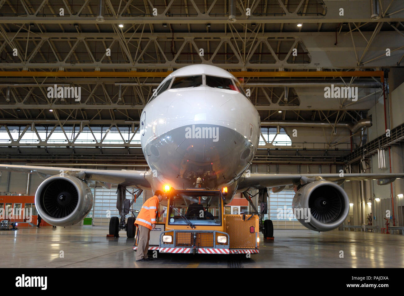 À la cérémonie d'ouverture officielle de la Lufthansa Technik Milan LTMIL les hangars de maintenance le 15 octobre 2009 Banque D'Images