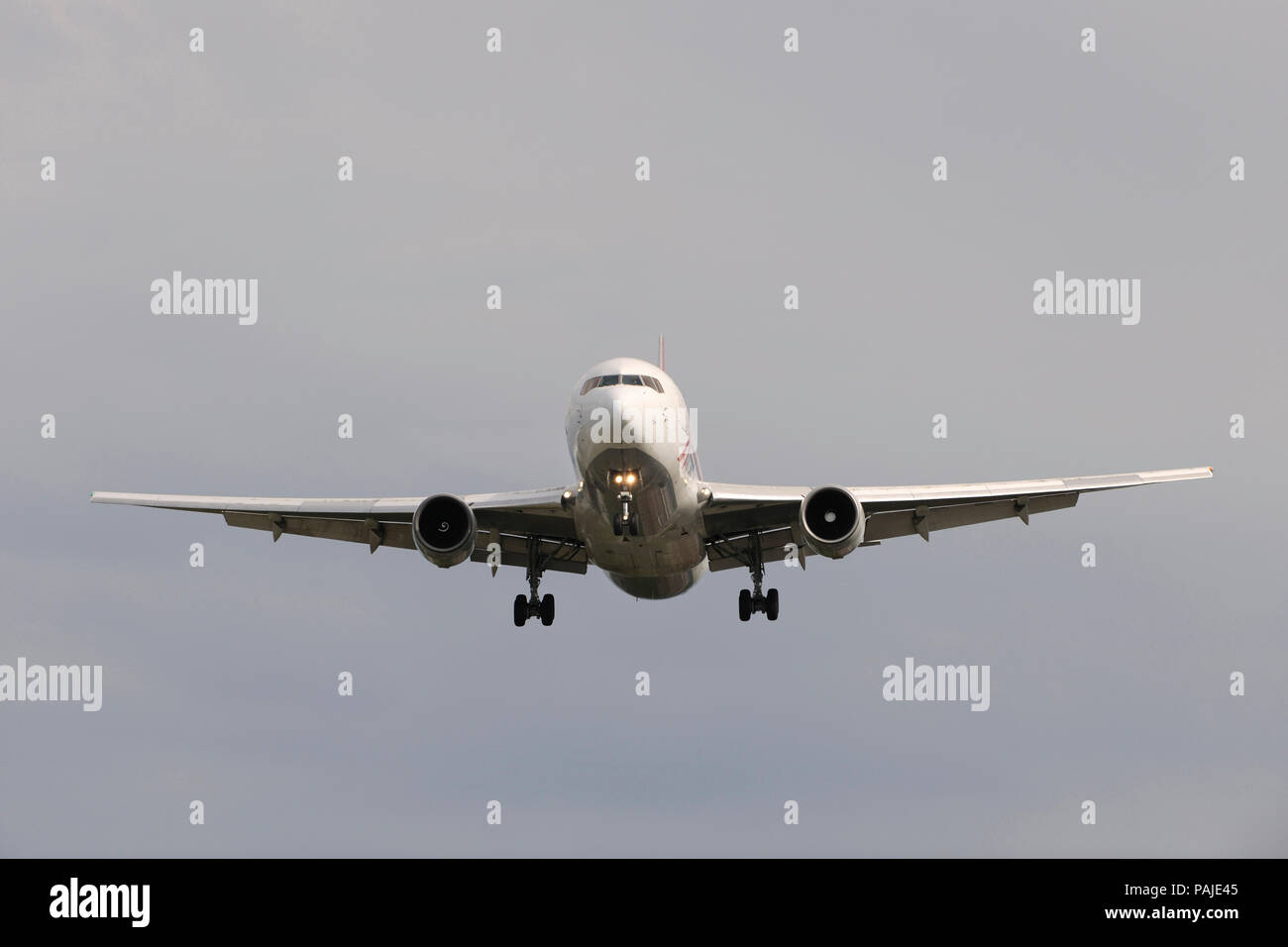 Airborne Express Boeing 767-200 freighter sur l'approche-final Banque D'Images