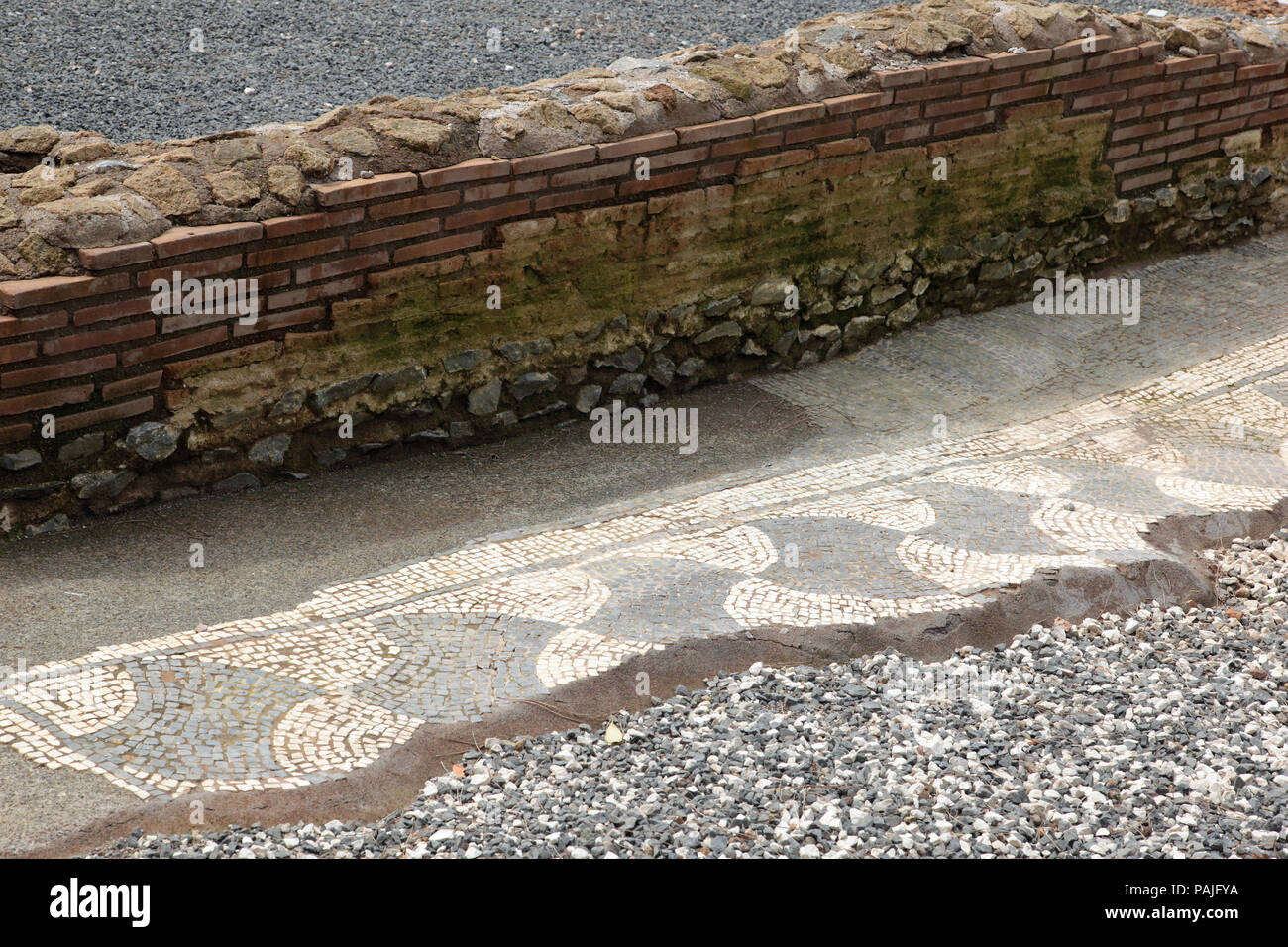 Détail de l'antique Via Appia Antica (Appia) original âge romain cobblestone, composé de grandes dalles. Rome, Italie, Europe Banque D'Images