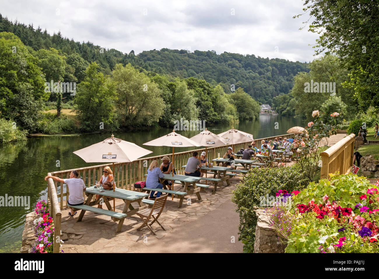 Juillet 2018 L'été à Ye Old Ferrie Inn (est 1473), Symonds Yat, Herefordshire, Angleterre, RU Banque D'Images