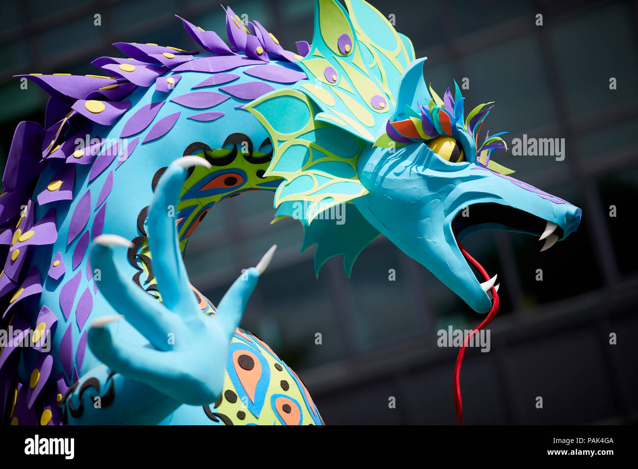 Le neuvième jour de Manchester 2018 défilé pour célébrer le thème : la rumeur de la rue ! Banque D'Images