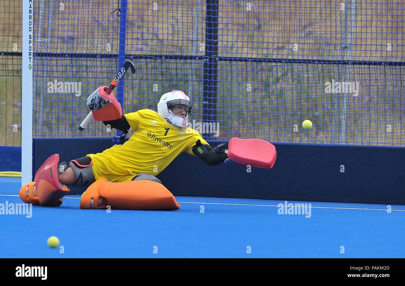 Londres, Royaume-Uni. 24 juillet, 2018. Maddie Hinch (FRA, gardien de but) sauve. Session de formation de l'Angleterre. Womens Hockey World Cup 2018. Lee Valley hockey centre. Queen Elizabeth Olympic Park. Stratford. Londres. UK. 24/07/2018. Credit : Sport en images/Alamy Live News Banque D'Images