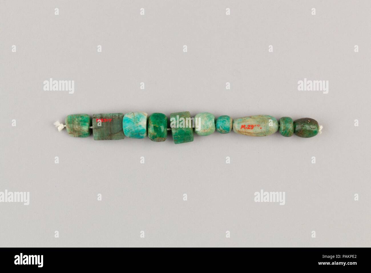 Série de 10 perles. Dimensions : l. 11,5 cm (4 1/2 in.). Date : premier siècle avant J.-C. au 1er siècle de notre ère. Musée : Metropolitan Museum of Art, New York, USA. Banque D'Images