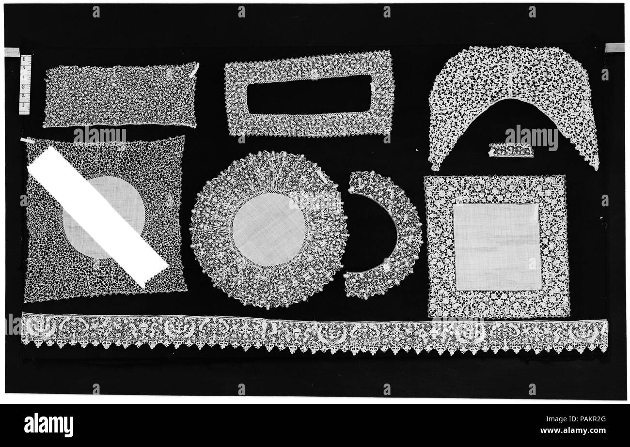 Fragment. Culture : le français. Dimensions : 72 x L. W. 3 pouces 3/4 182,9 x 9,5 cm. Date : début du 18e siècle. Musée : Metropolitan Museum of Art, New York, USA. Banque D'Images