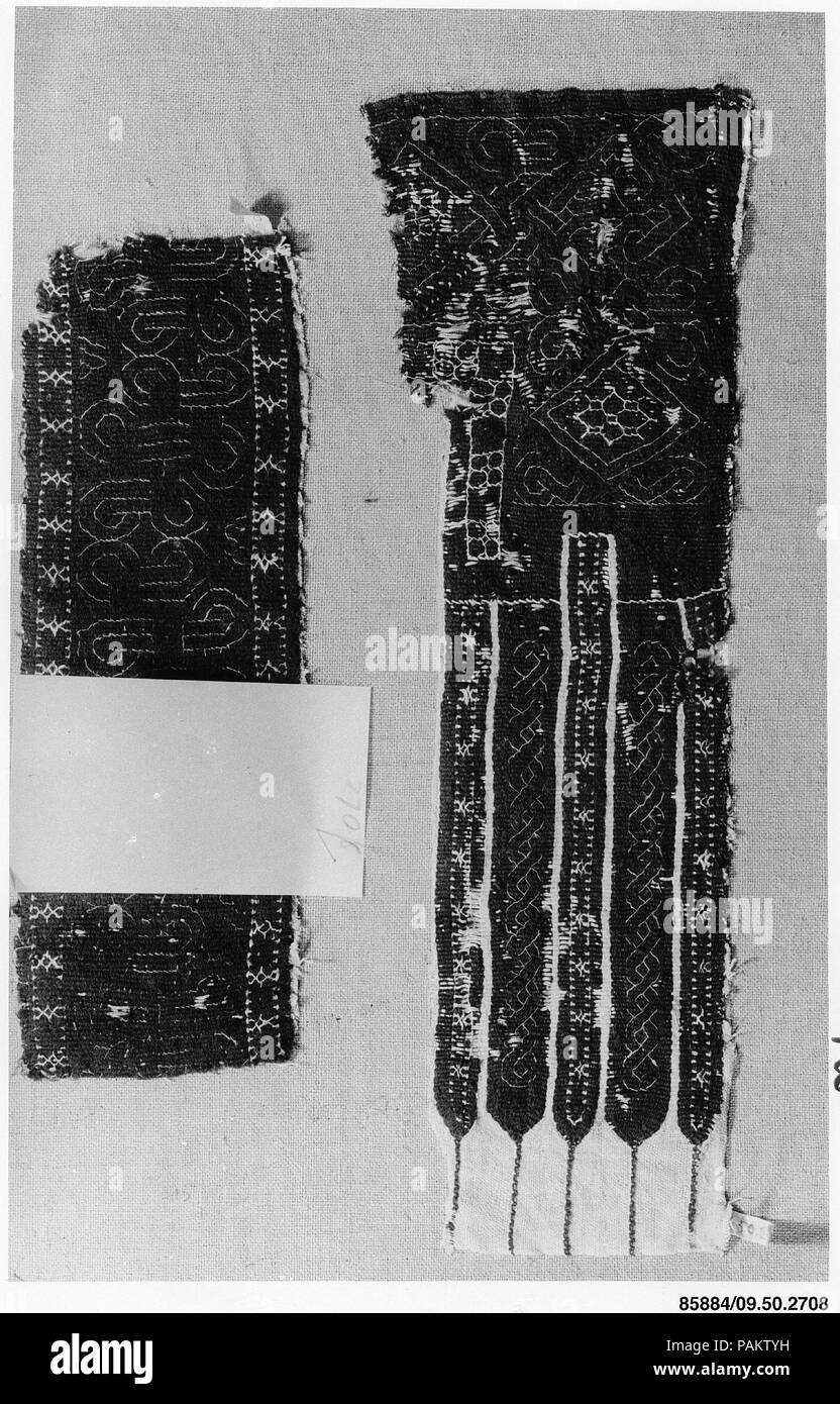 Fragment de bande de l'épaule. Dimensions : H. 16 1/2 in. (41,9 cm) O. 5 1/4 in. (13,3 cm). Date : 4ème-5ème siècle. Musée : Metropolitan Museum of Art, New York, USA. Banque D'Images