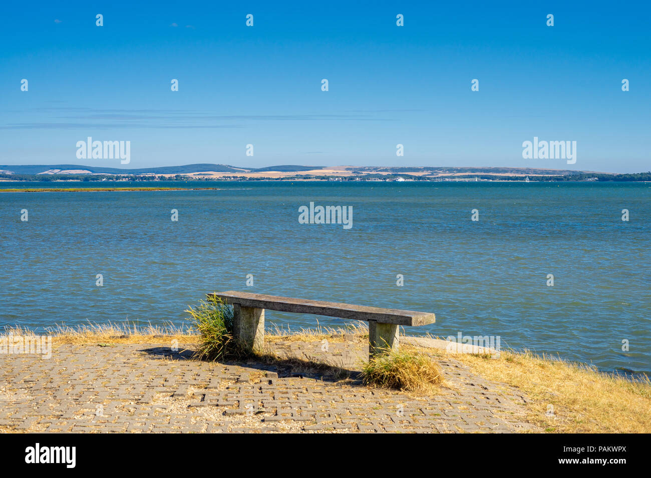 Vue de Lymington sur le Solent pour l'île de Wight, Hampshire, England, UK Banque D'Images