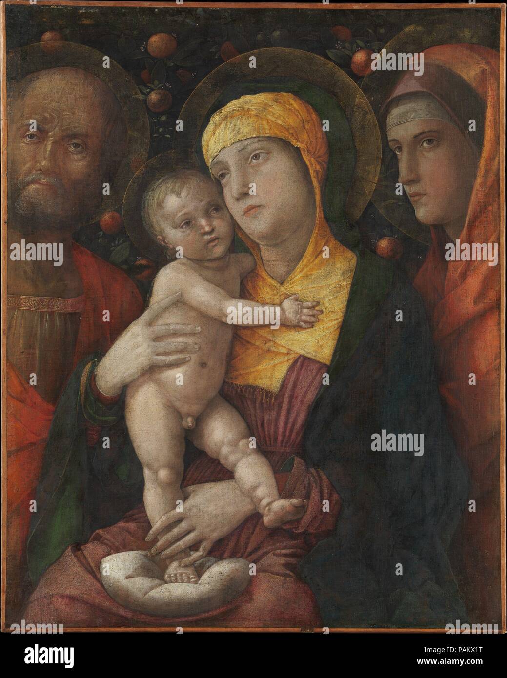 La Sainte Famille avec sainte Marie-Madeleine. Artiste : Andrea Mantegna (Italien, Isola di Carturo 1430/31-1506 Mantoue). Dimensions : 22 1/2 x 18 in. (57,2 x 45,7 cm). Date : ca. 1495-1500. La composition de cette fin de photo de Mantegna a été inspiré par des reliefs funéraires, qui représente la combinaison d'austérité et de douceur. C'est peint en détrempe plutôt que le pétrole, qui permet à l'artiste de donner à la définition des formes. A l'origine, les couleurs auraient eu une fraîcheur et clarté. Cependant, l'image a souffert de nettoyages passés et sa surface a été verni, compro Banque D'Images
