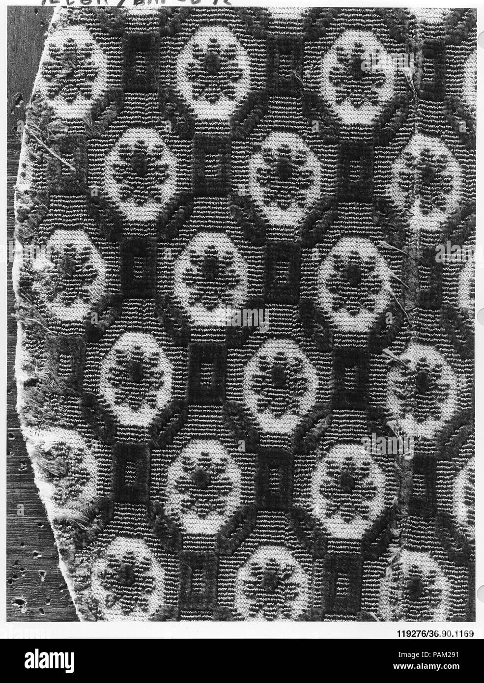 Pièce. Culture : le français. Dimensions : L. 10 1/2 x 3 3/4 po (W. 26,7 x 9,5 cm). Date : le 18e siècle. Musée : Metropolitan Museum of Art, New York, USA. Banque D'Images