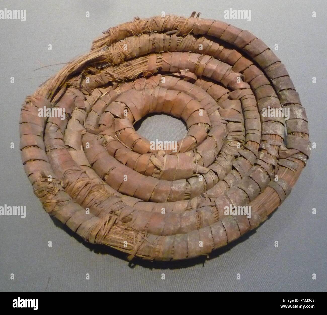 Foundation-mat. Dimensions : diam. 19 cm (7 1/2 po). Dynastie DYNASTIE : 18. Règne : règne d'Hatchepsout et de Thoutmosis III. Date : ca. 1479-1458 av. J.-C.. Musée : Metropolitan Museum of Art, New York, USA. Banque D'Images