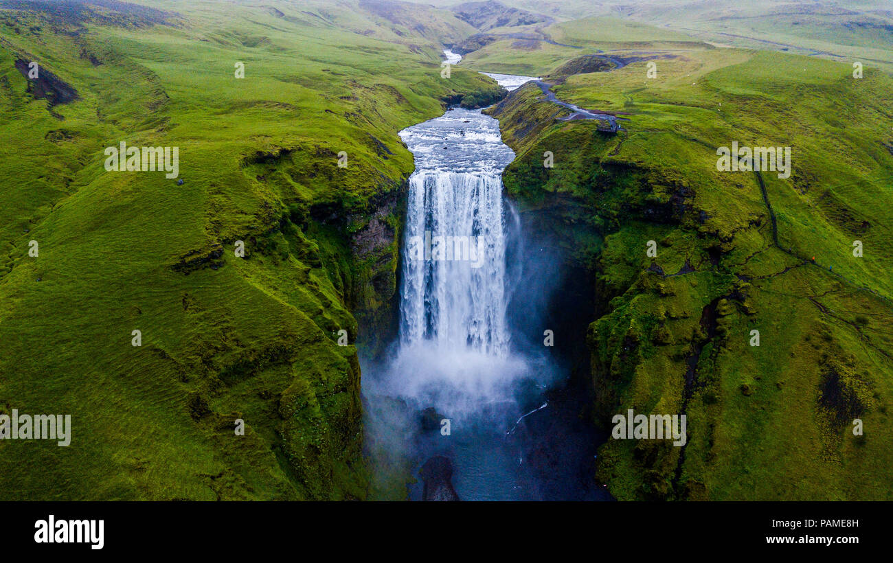 Cascade Skógafoss, Islande Banque D'Images