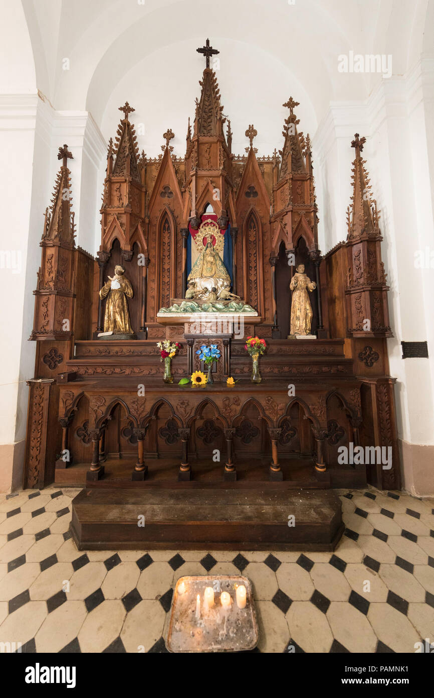 Vue de l'intérieur de l'église paroissiale de la Santisima dans le patrimoine mondial de l'Unesco ville de Trinidad, Cuba. Banque D'Images