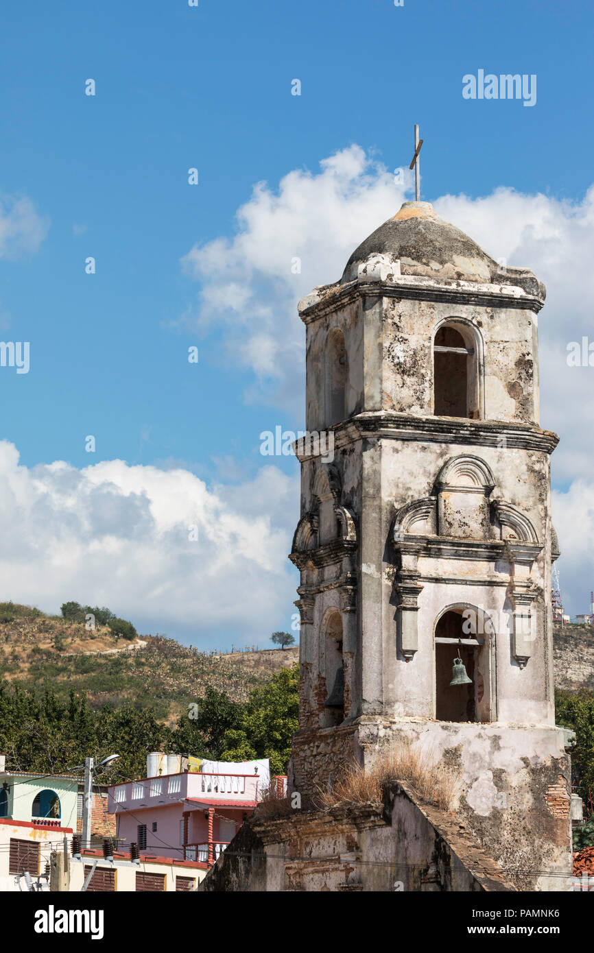 Vue extérieure de la Iglesia Santa Ana maintenant abandonnée dans le patrimoine mondial de l'Unesco ville de Trinidad, Cuba. Banque D'Images
