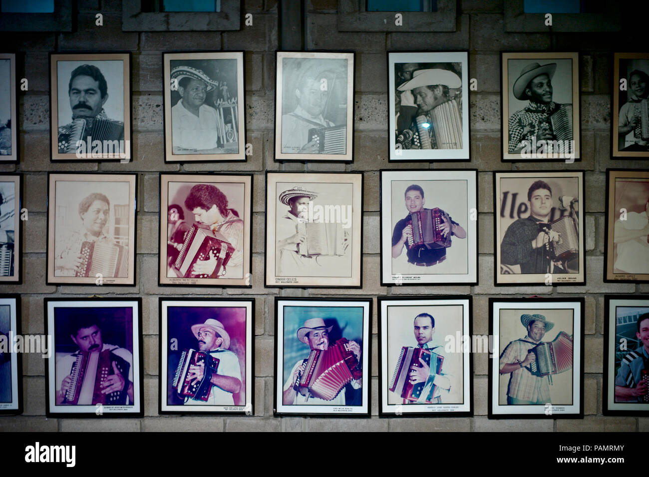 Photographies des meilleurs joueurs Vallenato et compositeurs à la Fundacion del Festival del Vallenato, Valledupar Banque D'Images