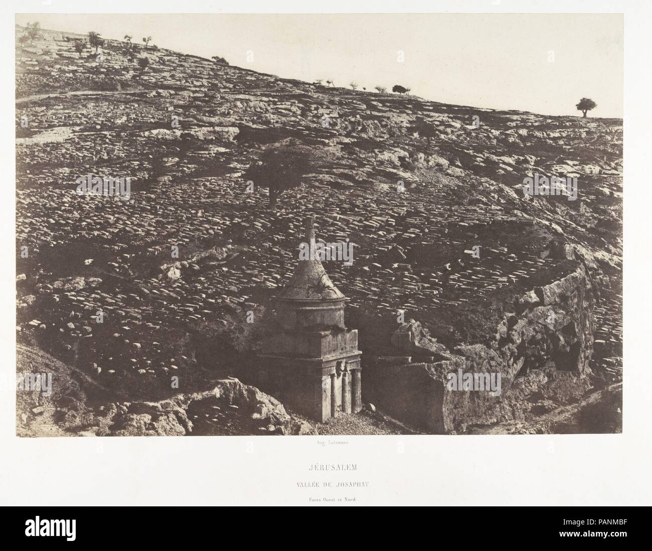 Jérusalem, Vallée de Josaphat, Faces Ouest et Nord, 1. Artiste : Auguste Salzmann (Français, 1824-1872). Dimensions : 22,8 x 32,8 Image : cm (9 x 12 15/16 po.) Mont : 44,5 x 60,4 cm (17 1/2 x 23 3/4 in.). Impression : Imprimerie photographique de Blanquart-Évrard, à Lille (français, actif 1851-55). Date : 1854. Musée : Metropolitan Museum of Art, New York, USA. Banque D'Images