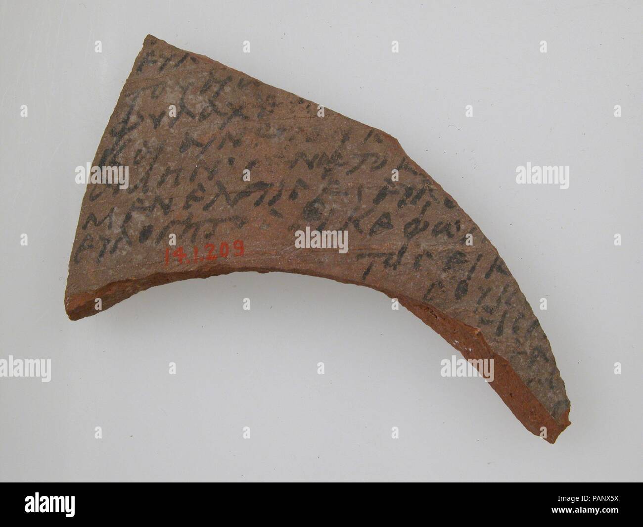 Ostrakon avec un cantique ( ?). Culture : le copte. Dimensions : 3 15/16 x 2 15/16 in. (10 x 7,5 cm). Date : 580-640. Musée : Metropolitan Museum of Art, New York, USA. Banque D'Images
