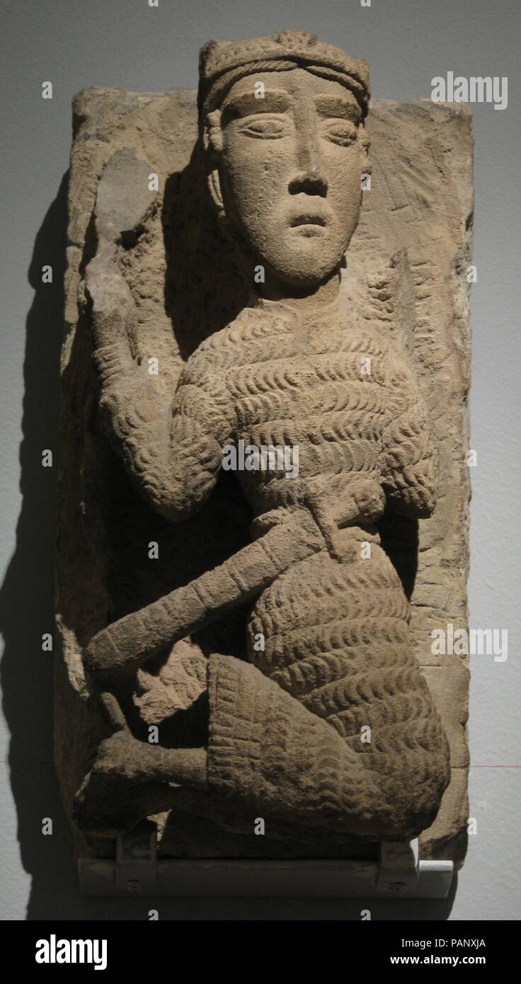 Sculpture d'un chevalier agenouillé ou King. Culture : l'espagnol. Dimensions : H. 22 5/8 po. (57,5 cm) ; W. 11 5/8 in. (29,5 cm) ; D. 3 1/4 in. (8,3 cm) ; WT. 92 lb. (41,7 kg). Date : ca. 1175-1225. Musée : Metropolitan Museum of Art, New York, USA. Banque D'Images