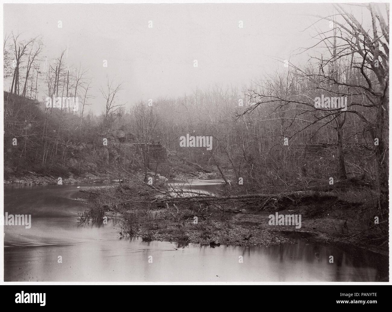 Bull Run. Blackburn's Ford. Artiste : Timothy H. O'Sullivan (Américain, né en Irlande, 1840-1882). Ancienne Attribution : autrefois attribués à Mathew B. Brady (Américain, né en Irlande, 1823 ?-1896) de New York. Date : ca. 1862. Musée : Metropolitan Museum of Art, New York, USA. Banque D'Images