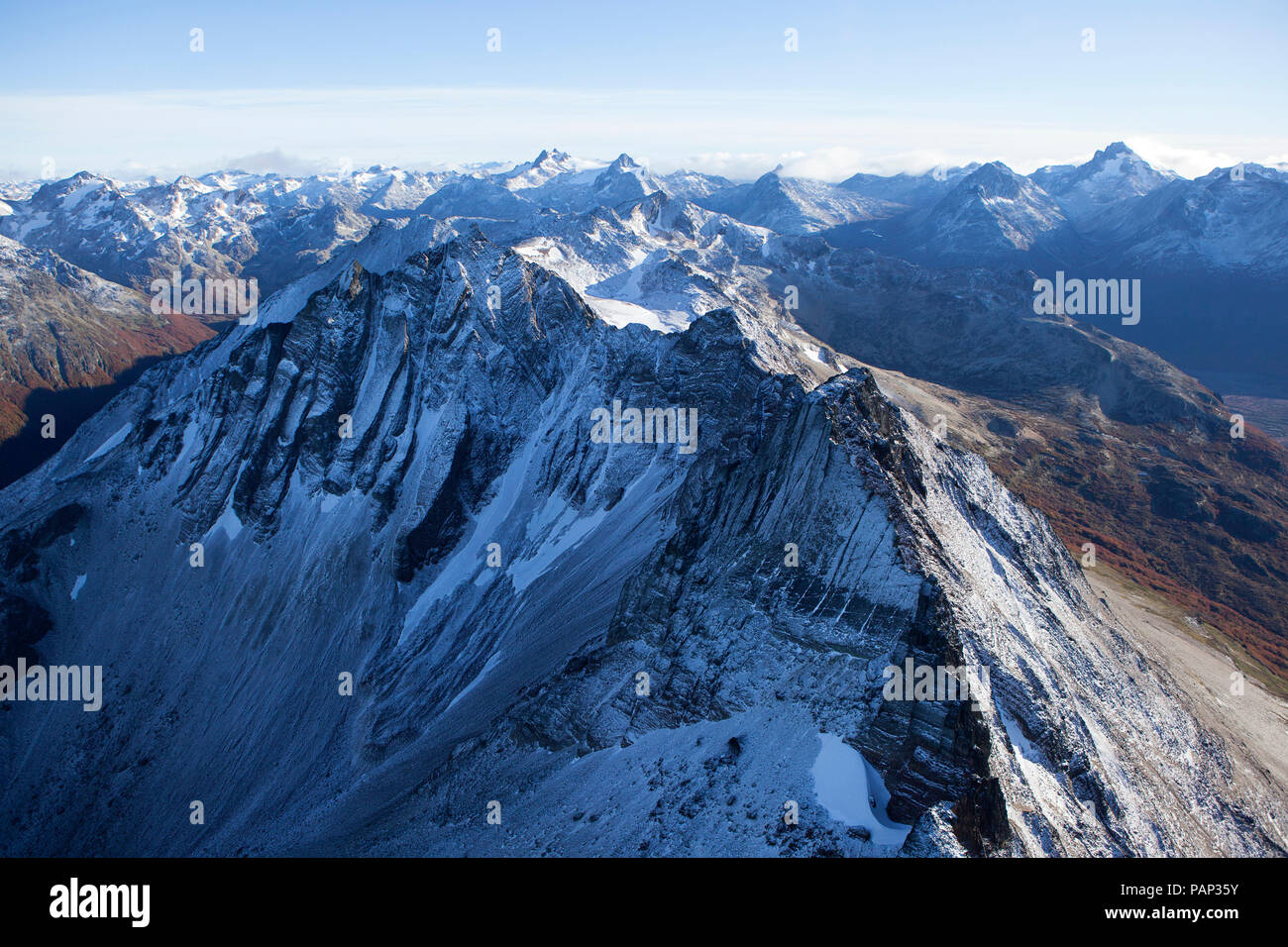 L'Argentine, Terre de Feu, Ushuaia, vue aérienne des montagnes couvertes de neige Banque D'Images