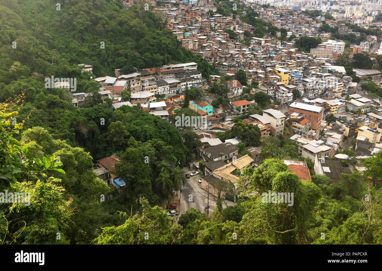 Favela Morro dos Prazeres à Rio de Janeiro, Brésil Banque D'Images