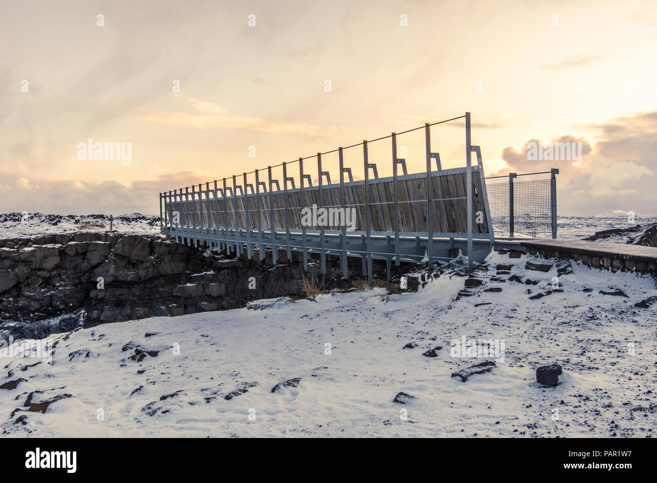 Pont entre l'Europe et en Amérique du Nord sur la péninsule de Reykjanes Banque D'Images