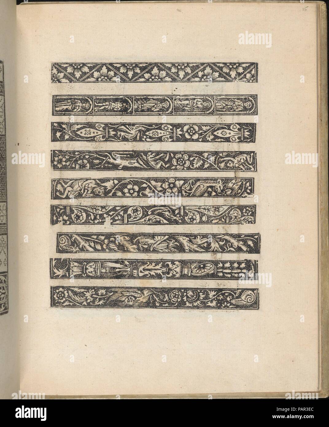 Trionfo di virtu. Libro Novo..., page 15 (verso). Dimensions : hors tout : 9 13/16 x 7 7/8 in. (25 x 20 cm). Editeur : Matteo Pagano (italien, 1515-1588) , Venise. Date : 1563. Publié par Matteo Pagano, italien, 1515-1588, Venise. De haut en bas, et de gauche à droite : Design composé de 8 registres horizontaux. Les 7 premiers registres sont décorées avec un autre motif linéaire qui est divisé en deux parties ; une moitié est imprimé sur un fond noir et l'autre moitié est imprimé sur un fond blanc. Huitième registre est décoré d'un motif de style mauresque. Musée : Metropolitan Museum of Art Banque D'Images Trionfo di virtu. Libro Novo..., page 15 (verso). Dimensions : hors tout : 9 13/16 x 7 7/8 in. (25 x 20 cm). Editeur : Matteo Pagano (italien, 1515-1588) , Venise. Date : 1563. Publié par Matteo Pagano, italien, 1515-1588, Venise. De haut en bas, et de gauche à droite : Design composé de 8 registres horizontaux. Les 7 premiers registres sont décorées avec un autre motif linéaire qui est divisé en deux parties ; une moitié est imprimé sur un fond noir et l'autre moitié est imprimé sur un fond blanc. Huitième registre est décoré d'un motif de style mauresque. Musée : Metropolitan Museum of Art Banque D'Images