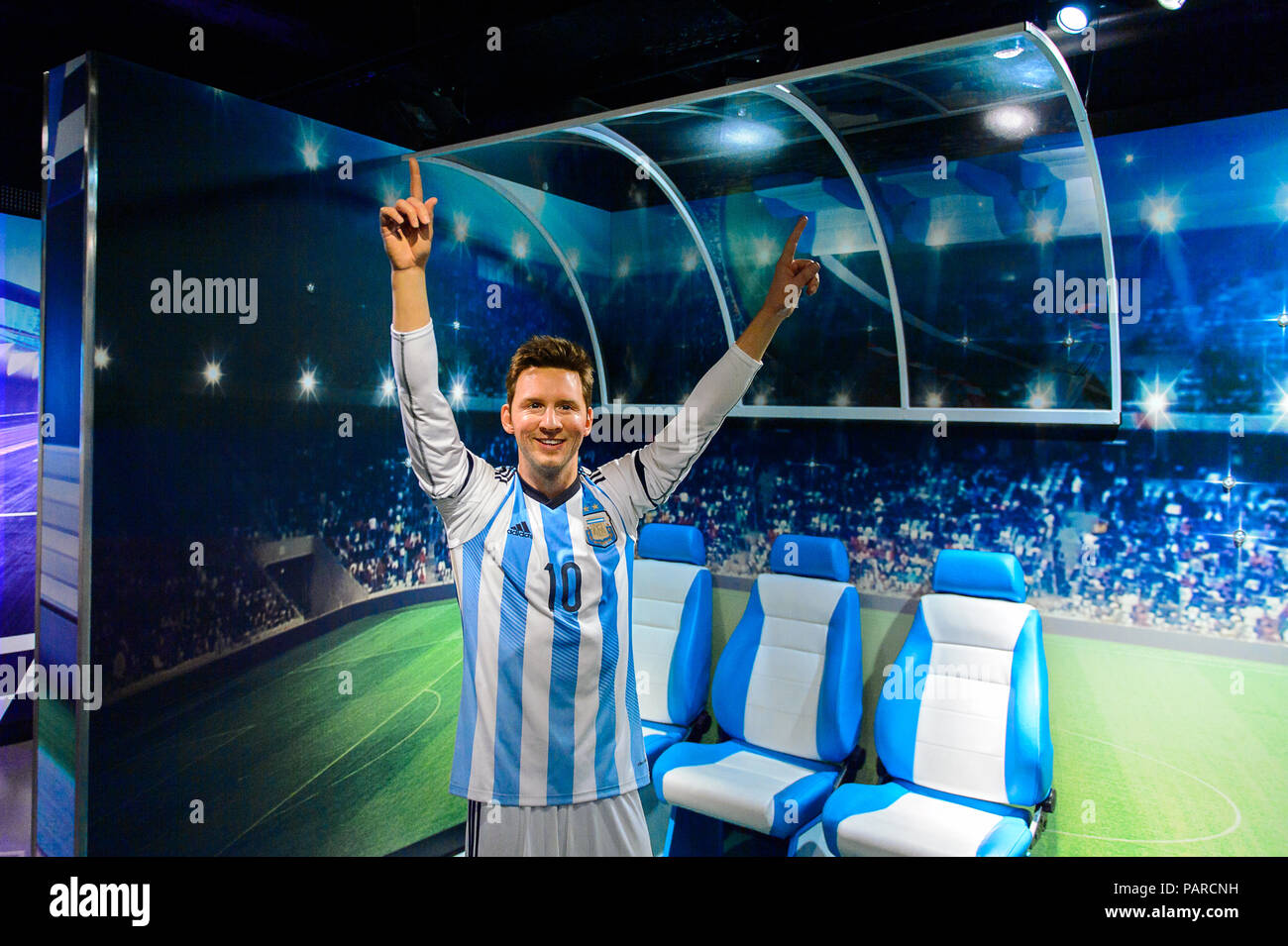 AMSTERDAM, Pays-Bas - OCT 26, 2016 Leonel : FC Barcelone, Leo Messi et l'Argentine, de l'évaluation technique nationale du musée de cire de Madame Tussauds à Amsterdam. Banque D'Images