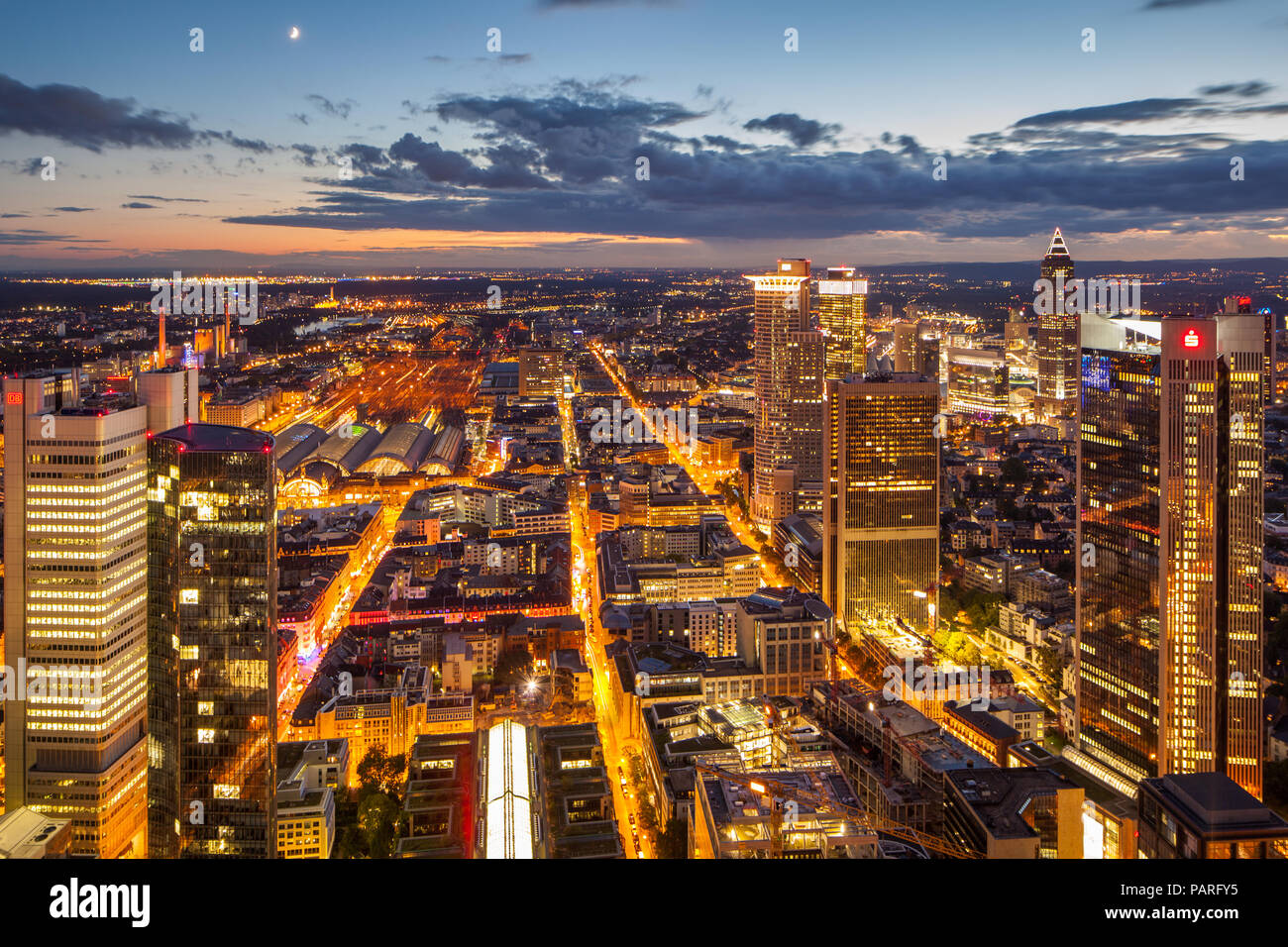 Maintower Aussicht zur Blauen Stunde Banque D'Images