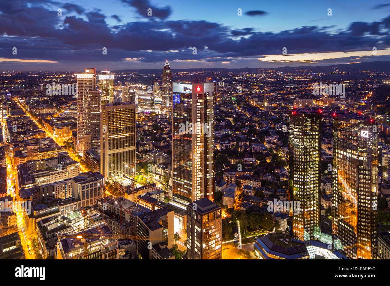 Maintower Aussicht zur Blauen Stunde Banque D'Images
