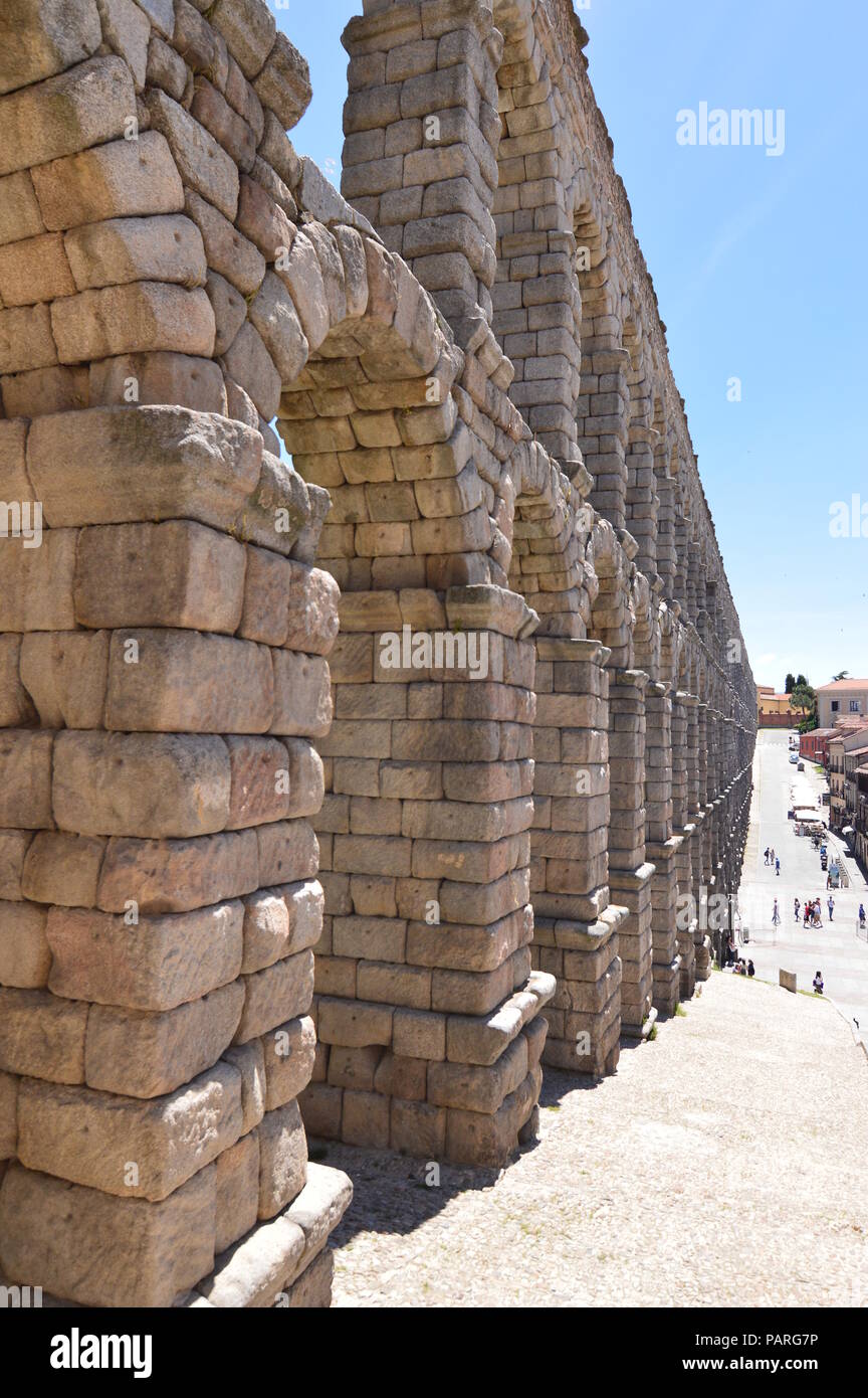 Plan de profil de l'Aqueduc de Ségovie. L'architecture, les voyages, l'histoire. 18 juin, 2018. Ségovie Castilla Leon Espagne. Banque D'Images