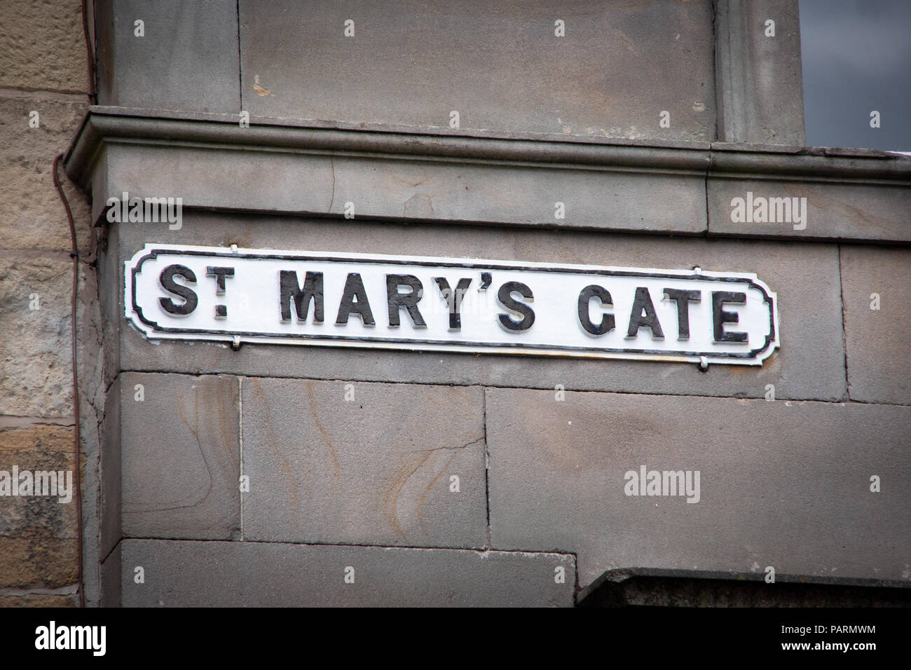 Les plaques de rue et des panneaux d'information dans le Lancashire Ville Ville de Lancaster, UK Banque D'Images