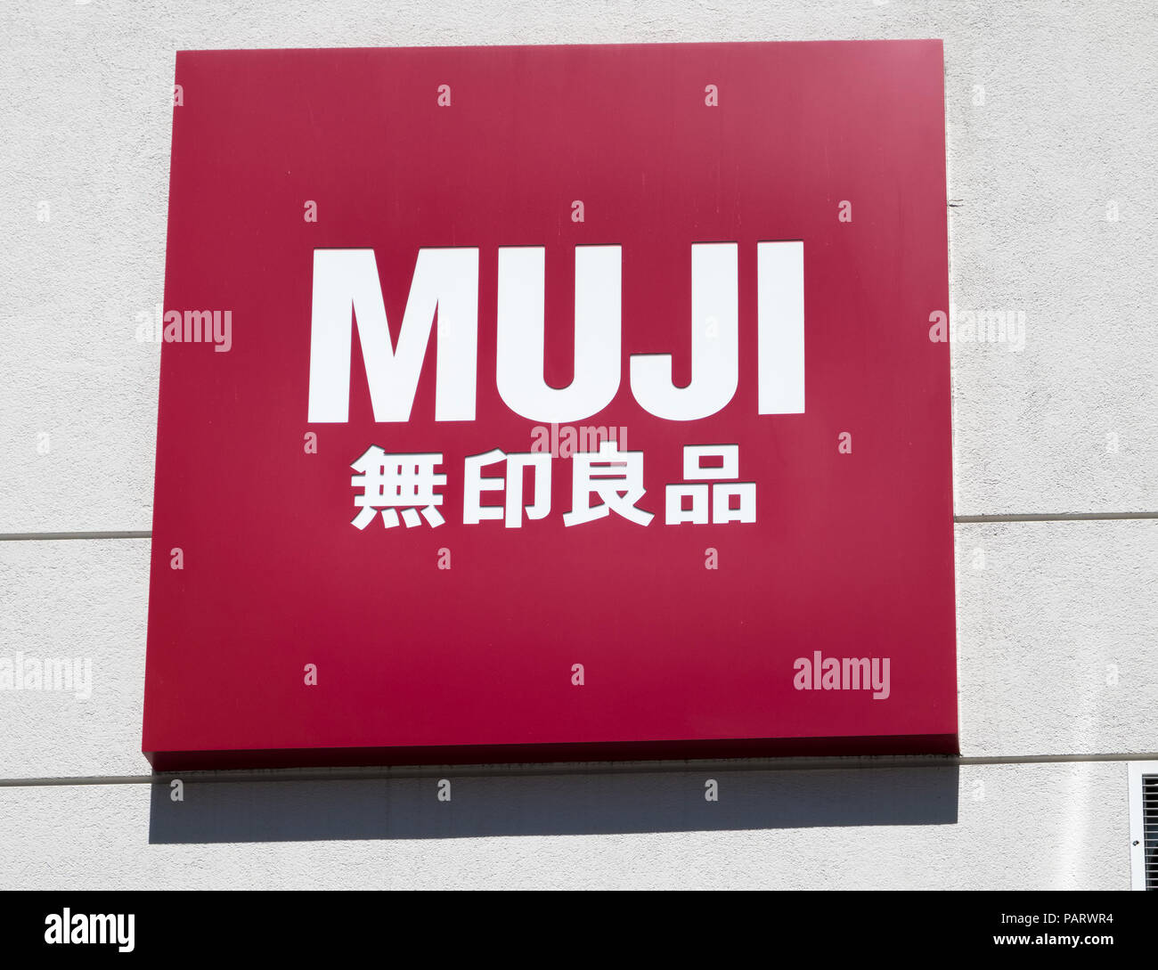 Boutique Muji store logo signe, UK Banque D'Images