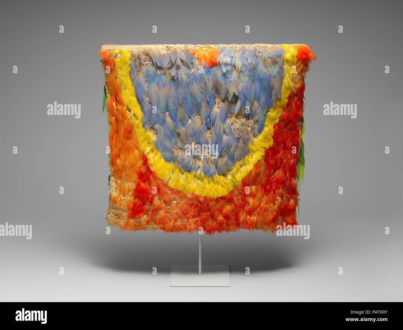 Tunique miniature. Culture : l'Ica. Dimensions : H. 12 3/4 x 13 3/4 in. W. (32 x 34 cm). Date : 12ème-13ème siècle. Musée : Metropolitan Museum of Art, New York, USA. Banque D'Images