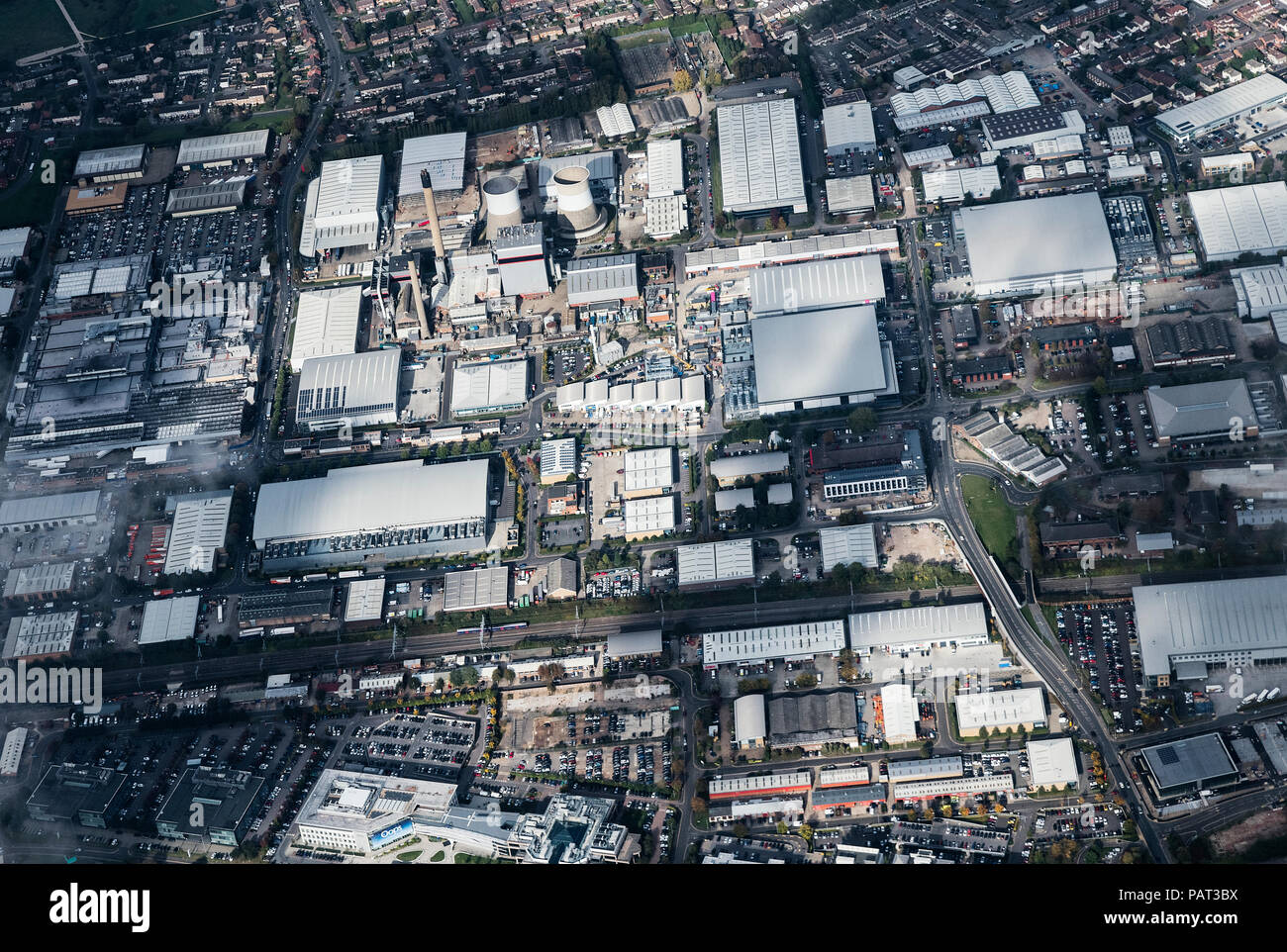 Vue aérienne de bâtiments industriels près de Londres, Angleterre. Banque D'Images