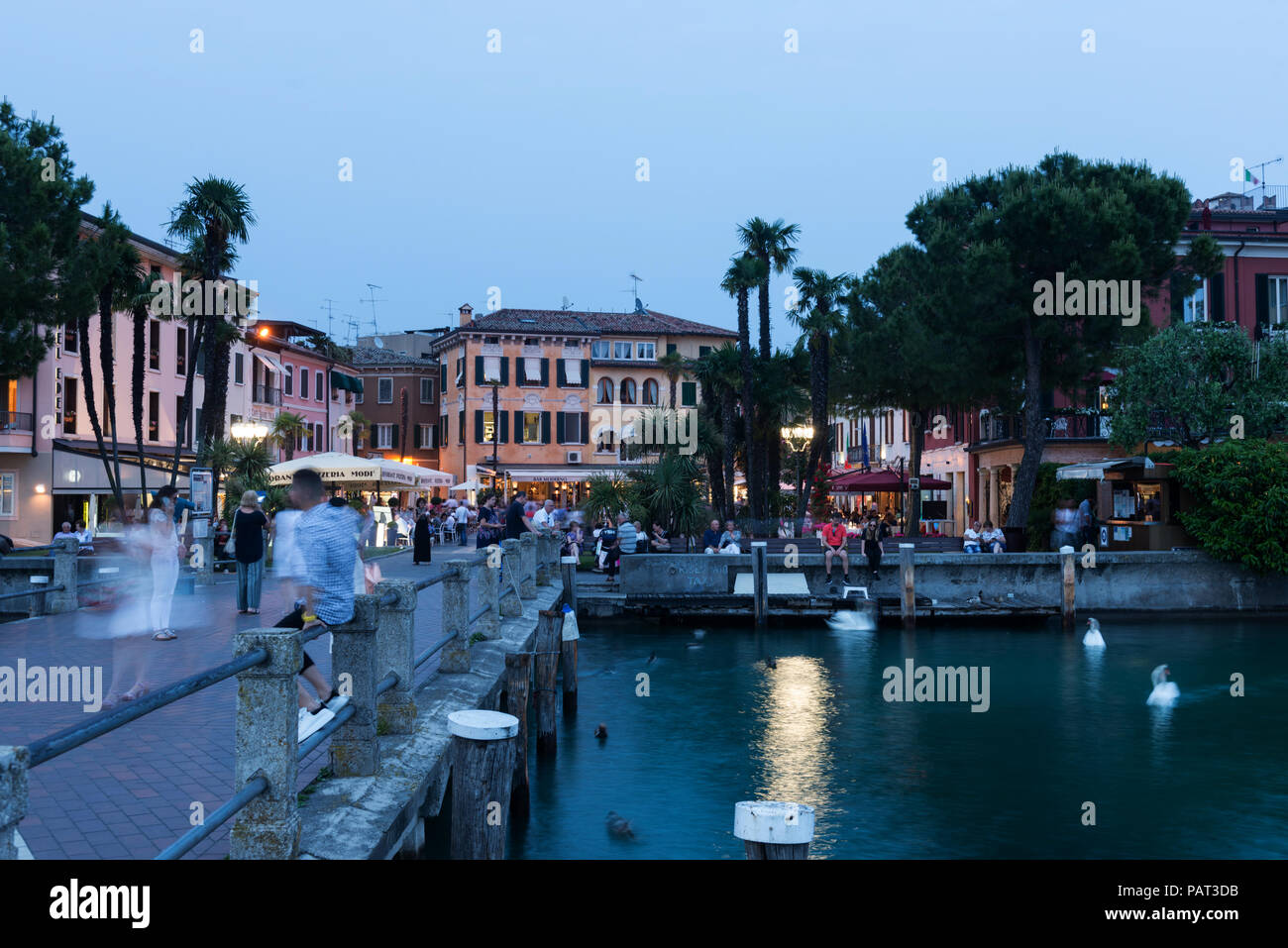 Via giosue carducci, sirmione, lac de Garde, Italie Banque D'Images