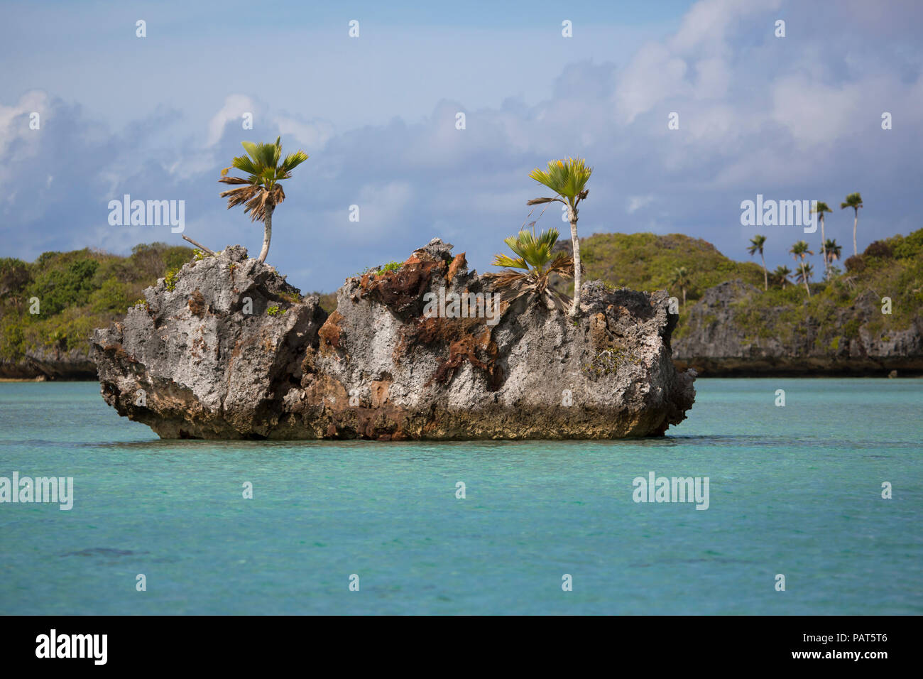 Les Fidji, le sud de l'archipel des Lau (île de Fulanga. Lagon pittoresque situé à l'intérieur de la caldeira volcanique. Banque D'Images