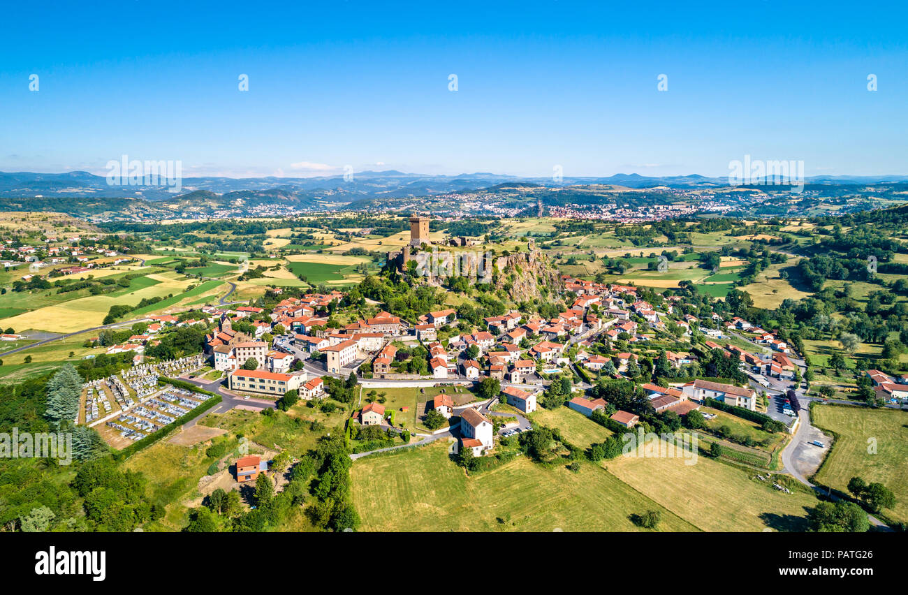 Avis de Polignac village avec sa forteresse. Le département de la France Banque D'Images