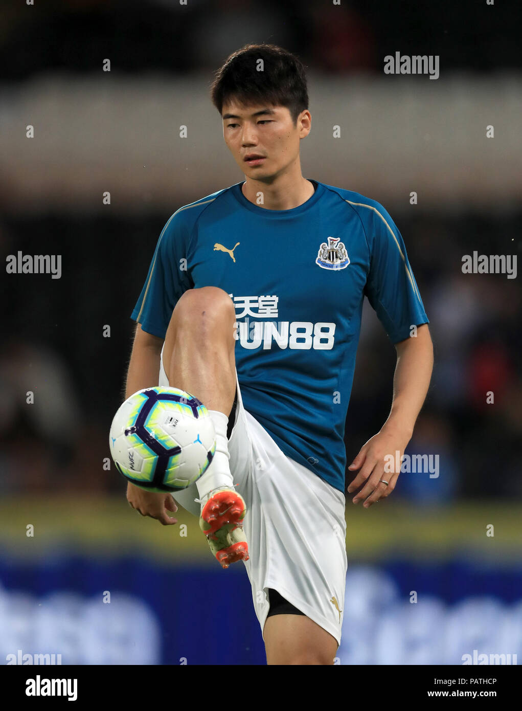 Le Newcastle United Ki Sung Yueng-pendant un pré saison match amical au stade KCOM, Hull. ASSOCIATION DE PRESSE Photo. Photo date : mardi 24 juillet 2018. Crédit photo doit se lire : Mike Egerton/PA Wire. Utilisez uniquement rédactionnel aucune utilisation non autorisée avec l'audio, vidéo, données, listes de luminaire, club ou la Ligue de logos ou services 'live'. En ligne De-match utilisation limitée à 75 images, aucune émulation. Aucune utilisation de pari, de jeux ou d'un club ou la ligue/dvd publications. Banque D'Images