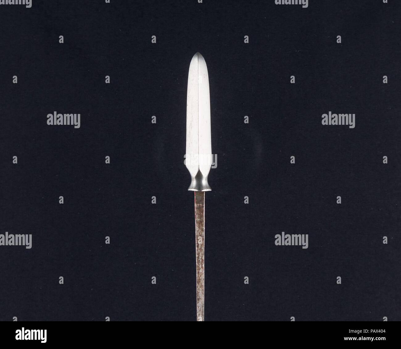 Arrowhead (El). Culture : le japonais. Dimensions : L. 7 3/4 in. (19,7 cm) ; L. de tête 2 1/8 in. (5,4 cm) ; W. en 3/8. (1 cm) ; WT. 0,8 oz. (22,7 g). Date : le 18e siècle. Musée : Metropolitan Museum of Art, New York, USA. Banque D'Images